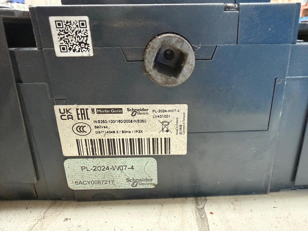 INS250 160A 4P (31105) 