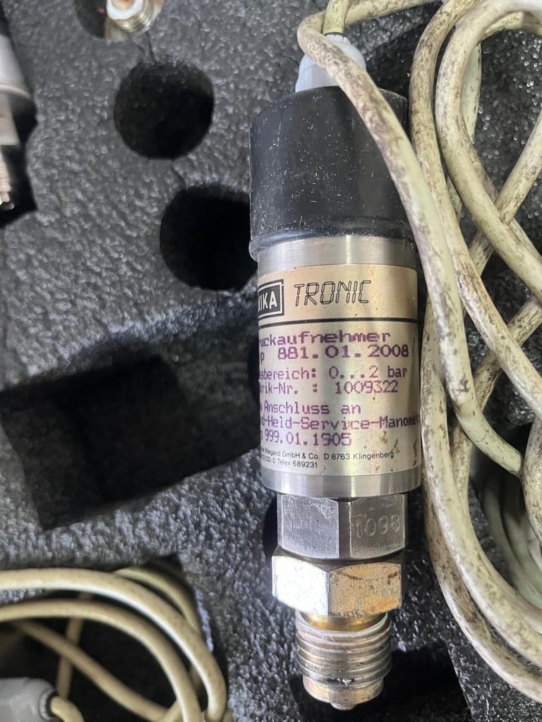 WIKA 999.01.1905 HAND HELD SERVICE MANOMETER