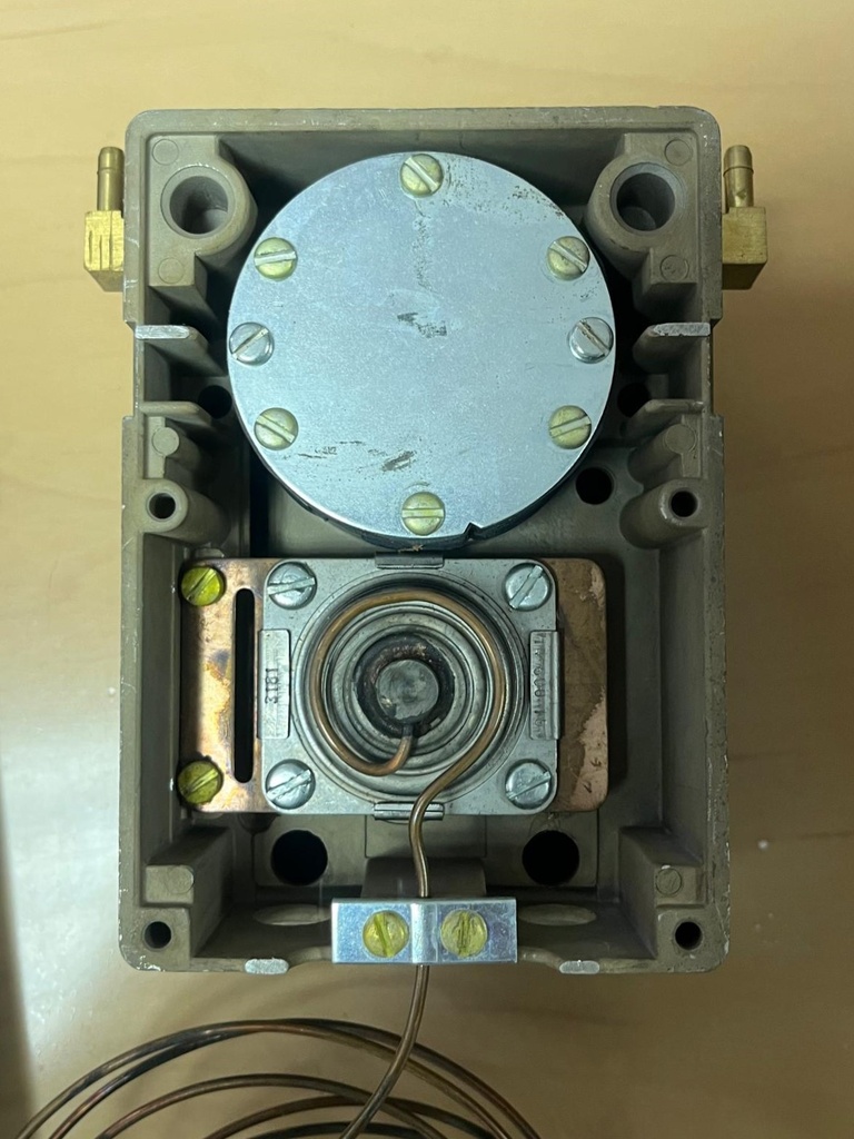 HL21JE021 CHILLED WATER THERMOSTAT