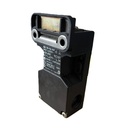 Schmersal AZ 16-02 ZVR + 1747 interruptor de seguridad con bloqueo para puertas