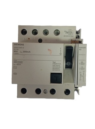 [ELEC00651] 5SM3 647-0 SIEMENS 