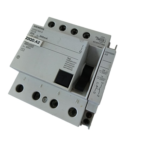 [ELEC00653] SIEMENS 5SM3 642-0