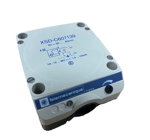 [ELEC00313] XSD-C607139 TELEMECANIQUE USADO