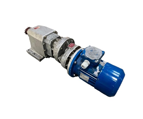 [RED00058] BONFIGLIOLI  C30 3P P71  i=186 + MR 14/F i=3,84 MOTOREDUCTOR