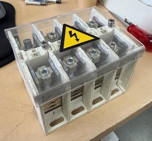 [ELEC00588] MOELLER K150/4